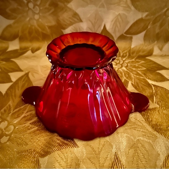 Vintage Viking Ruby Red Glass Small Dish / Bowl with handles - Picture 4 of 5